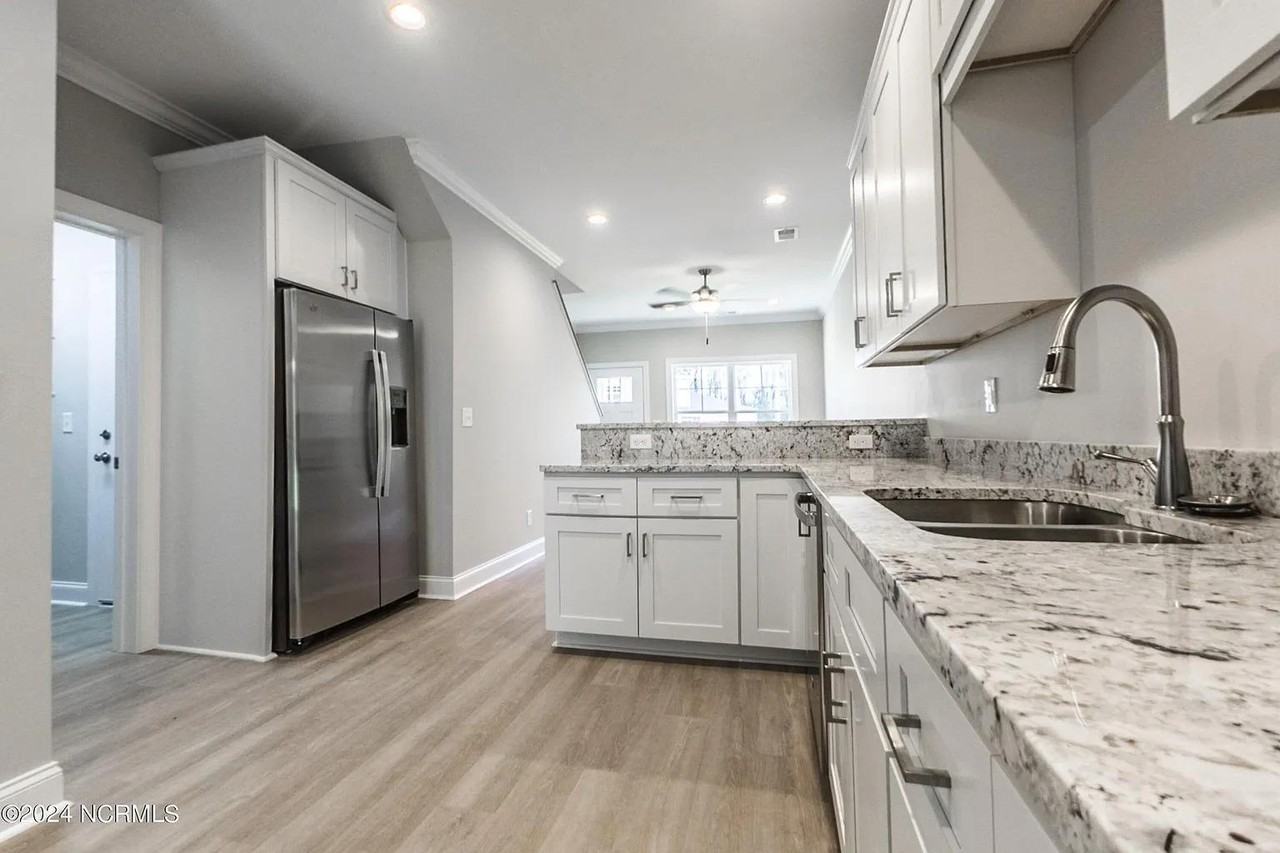 53 Crew Ct - Photo 6 of 29