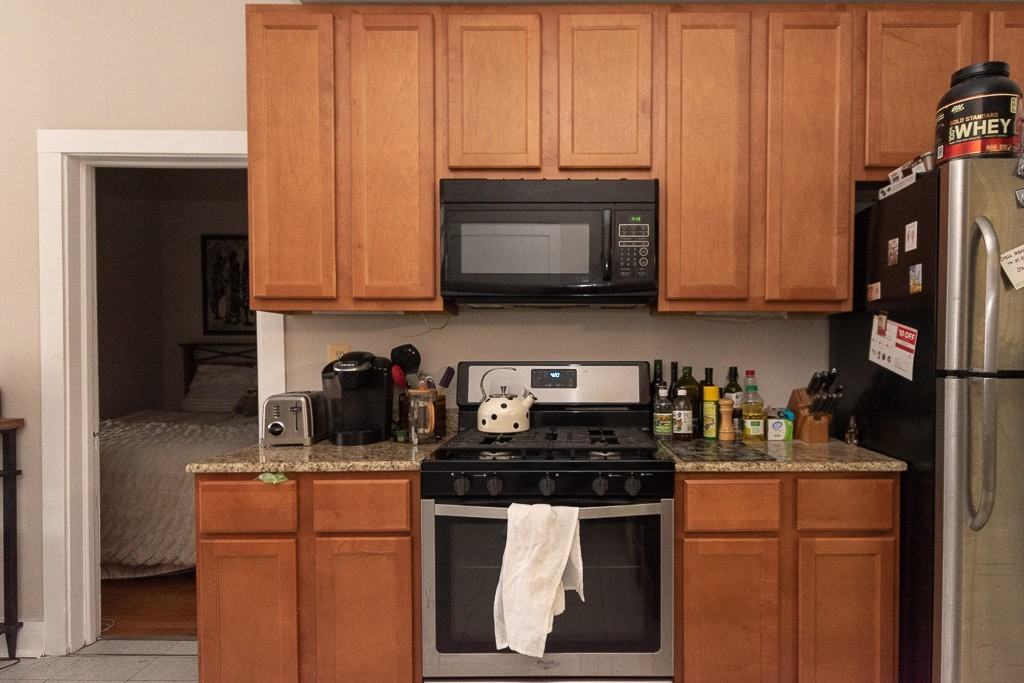949 N Hoyne Ave #3 - Photo 6 of 20
