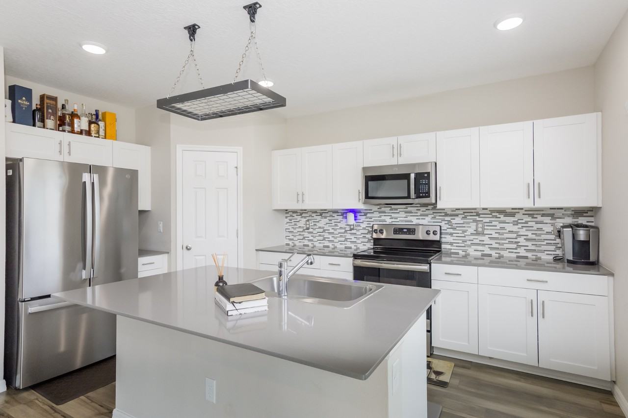 12767 Mangrove Forest Dr - Photo 6 of 21