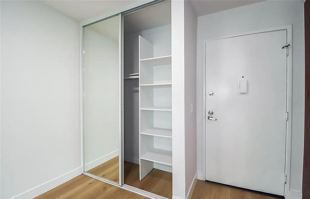 5540 Owensmouth Ave - Photo 2 of 7