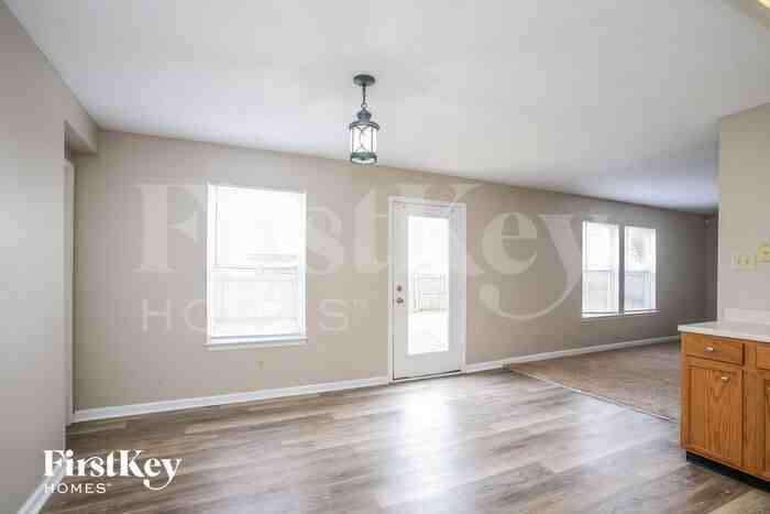 9127 Stones Bluff Ln - Photo 2 of 5