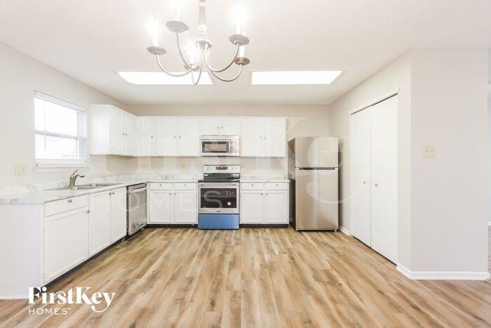 6633 Sonesta Dr - Photo 2 of 6