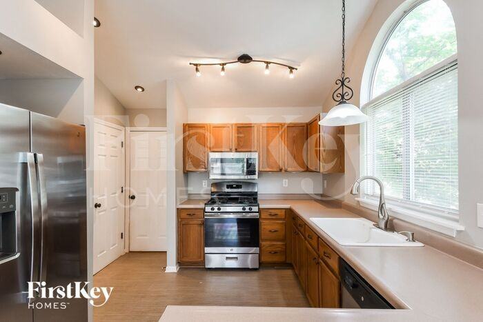 1520 Fox Ridge Ct - Photo 3 of 7