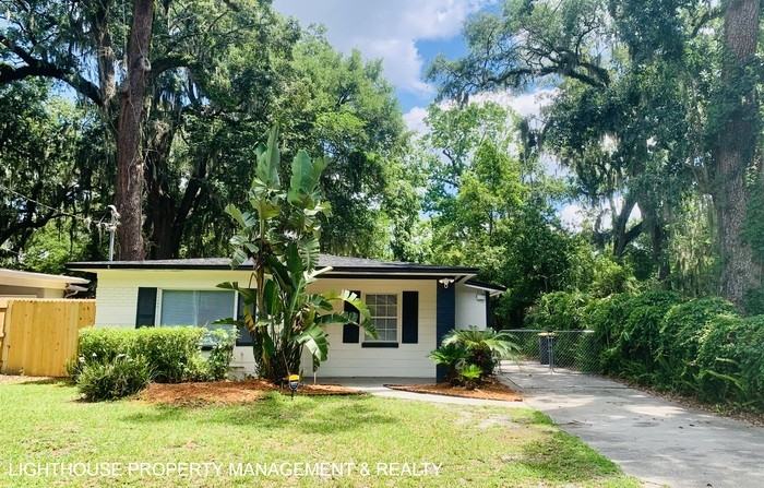 2831 Apache Ave - Photo 2 of 28