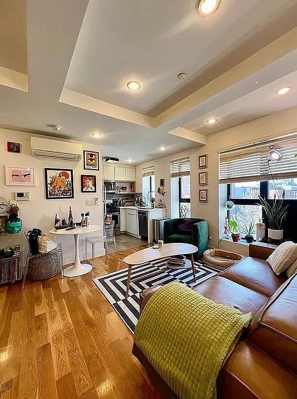 766 Lafayette Ave #2B