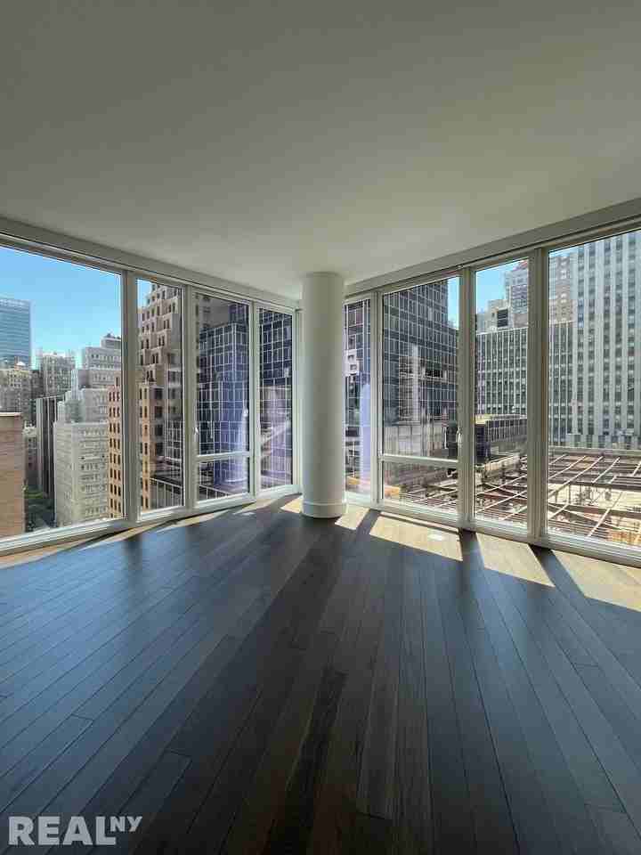 E 44th St #14E - Photo 2 of 9