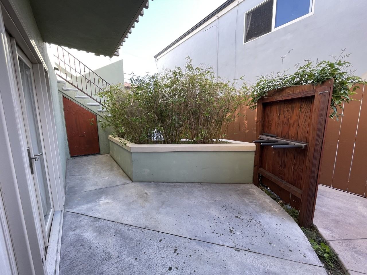 349 Playa Del Sur Street - Photo 3 of 39