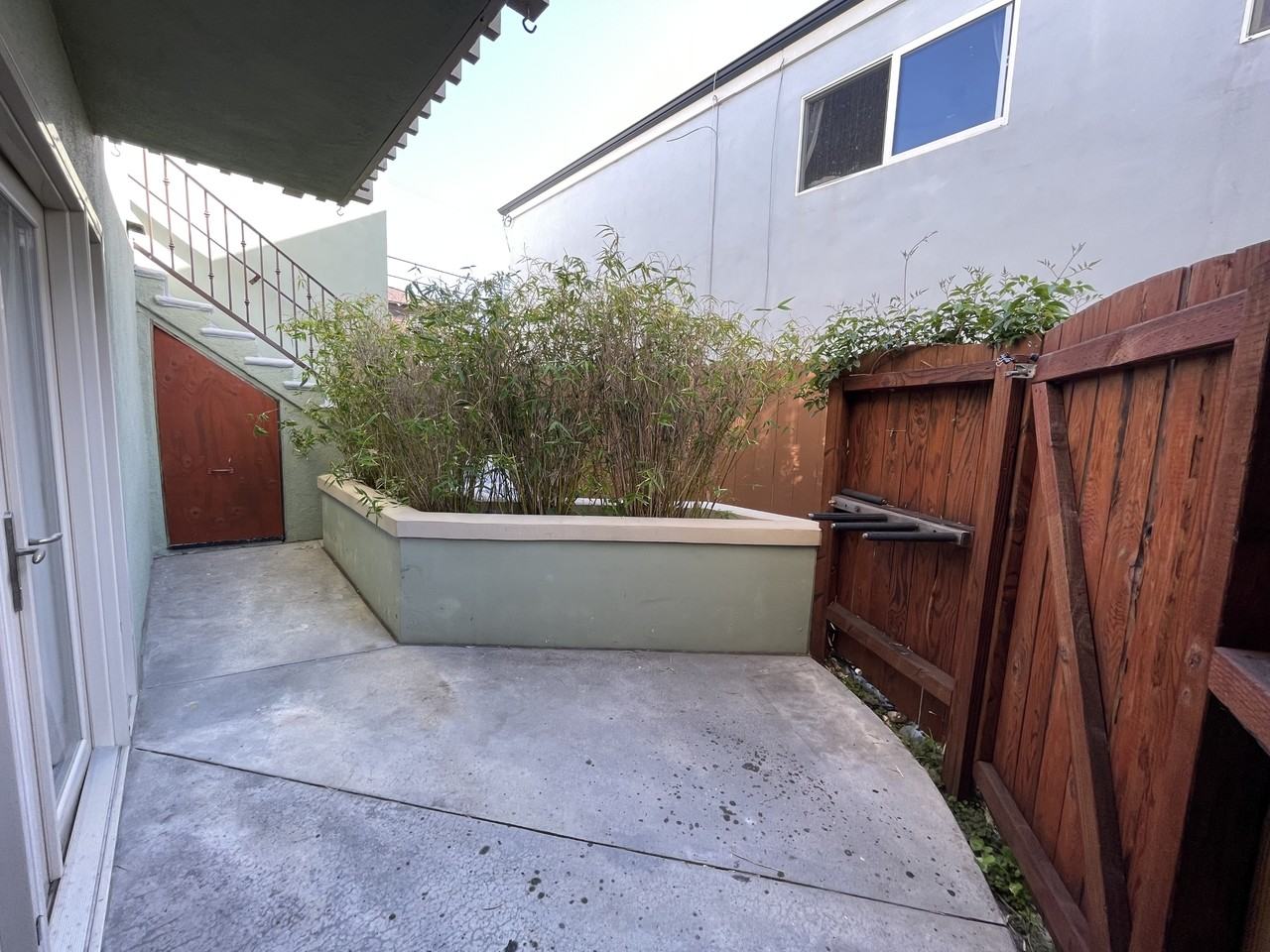 349 Playa Del Sur Street - Photo 4 of 39