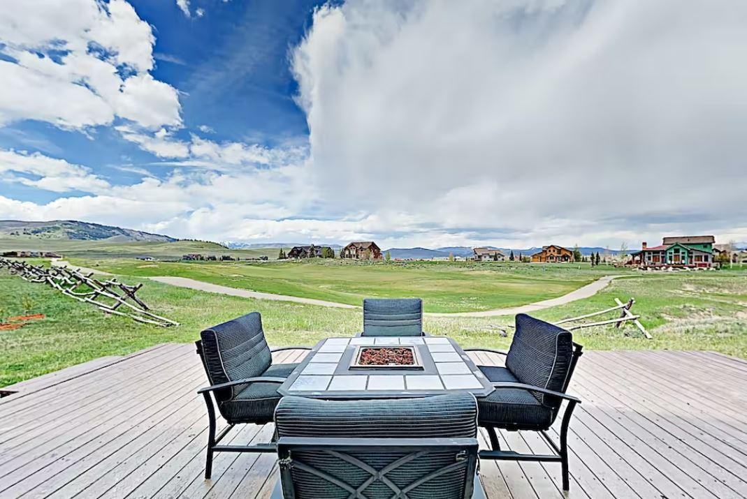 580 Thompson Rd - Photo 3 of 14