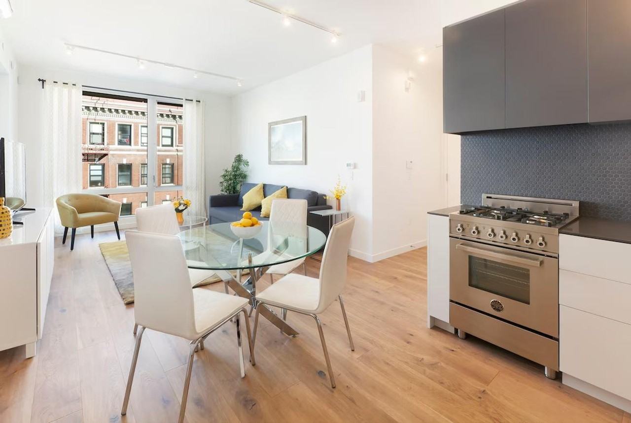 55 Oak St #1026487P - Photo 5 of 20