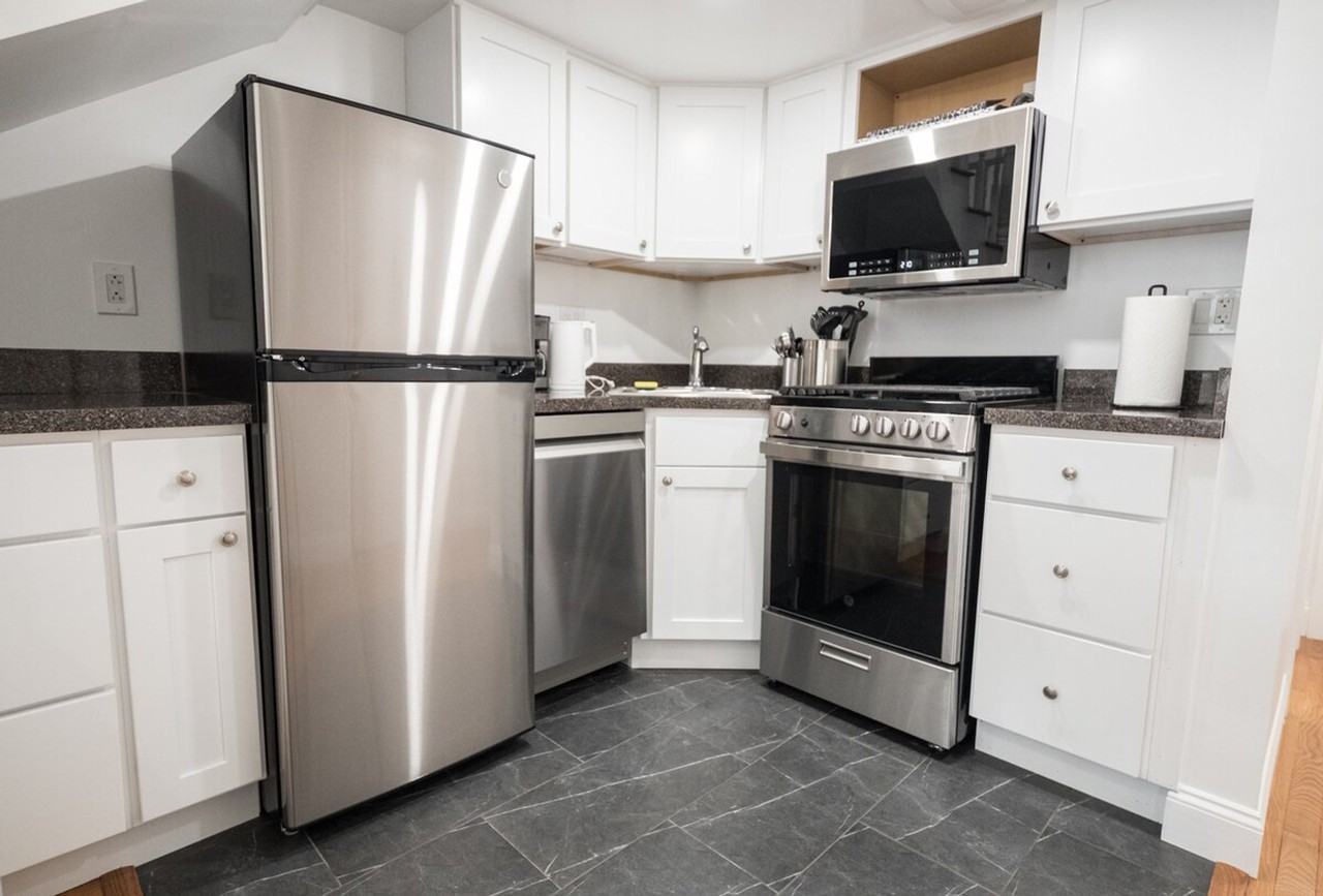 28 W 86th St #1031992P - Photo 4 of 33