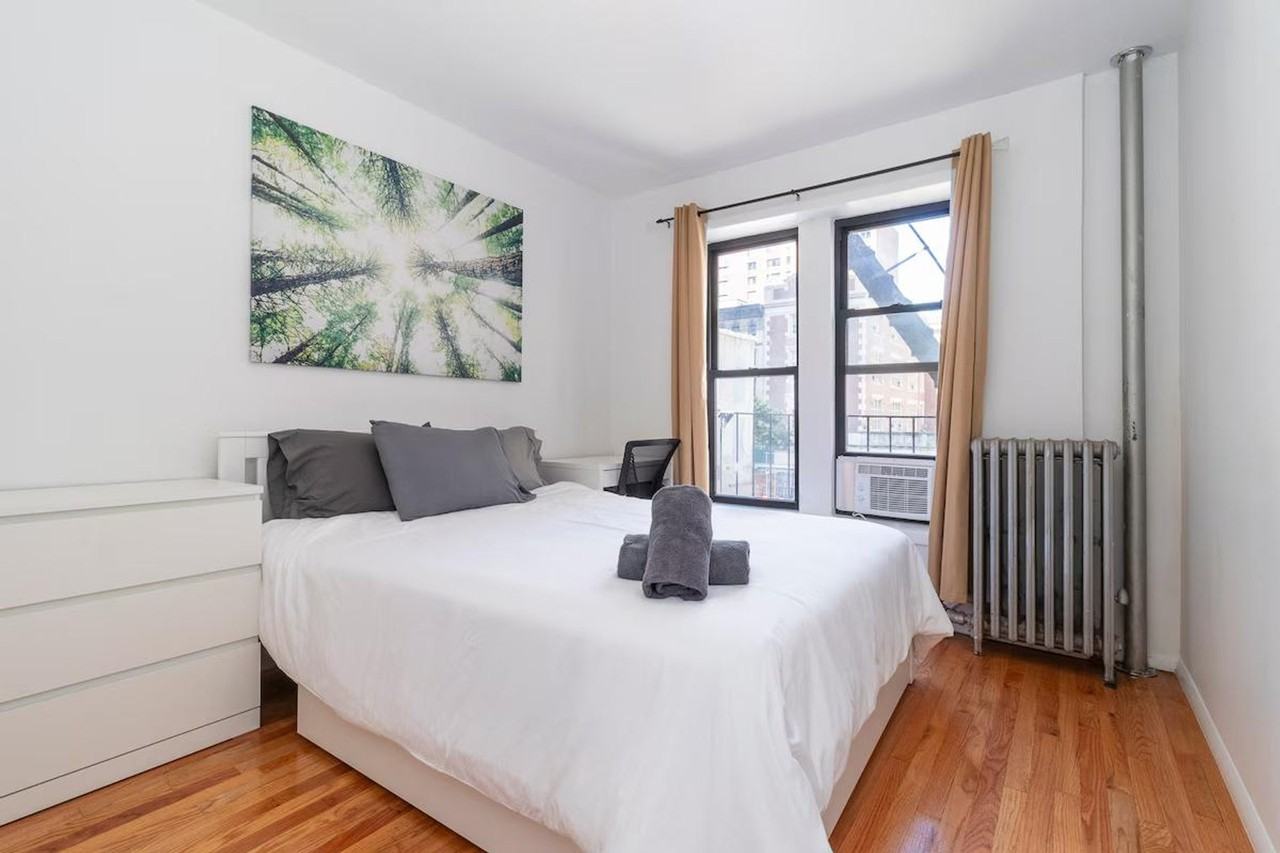 306 E 96th St #1032044P - Photo 7 of 28