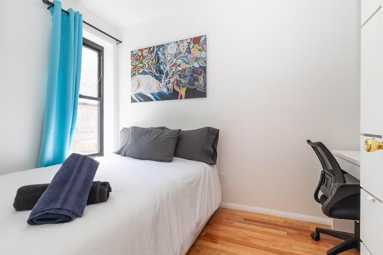 306 E 96th St #1032044P - Photo 4 of 28