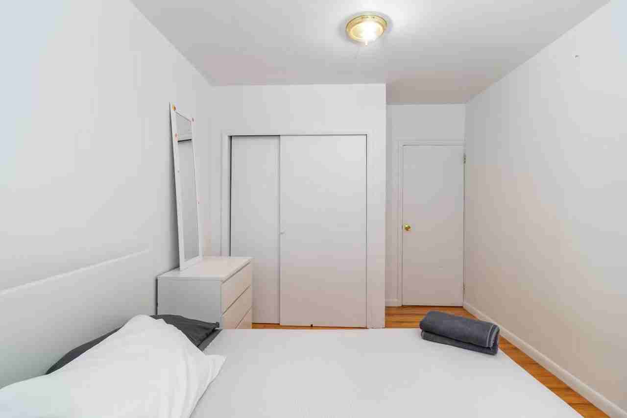 320 E 93rd St #1032045P - Photo 7 of 25