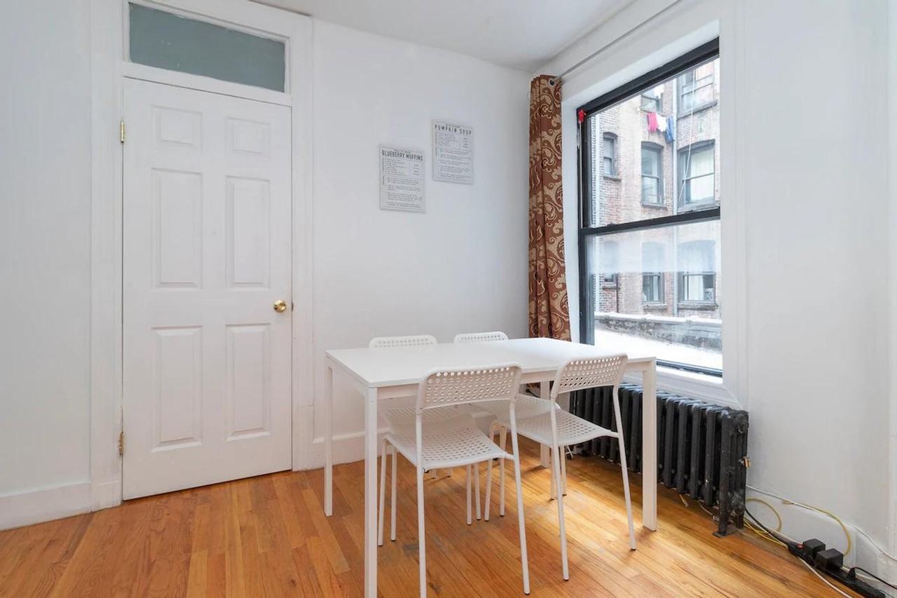 322 E 93rd St #1032047P - Photo 6 of 32