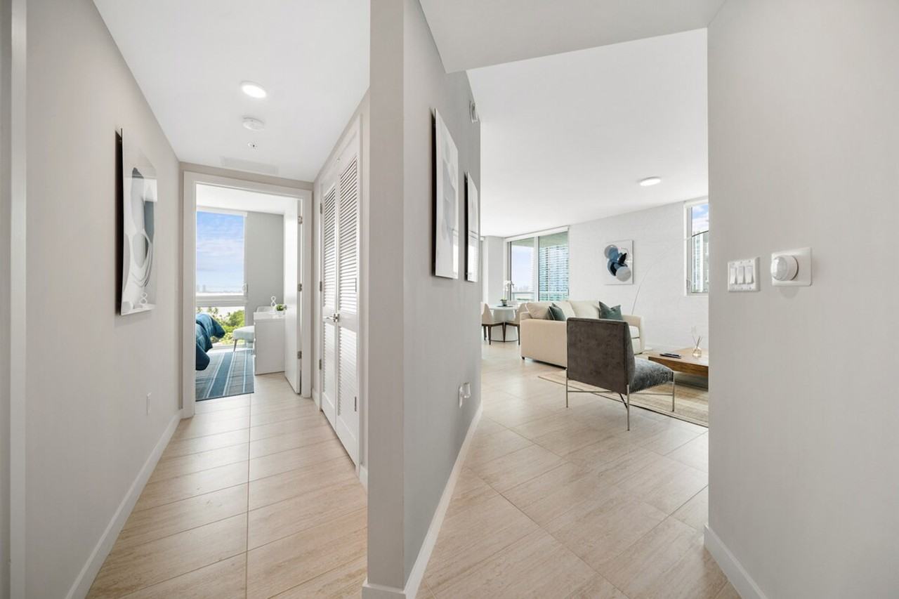 299 Northeast 38th Street #1028796P - Photo 5 of 22