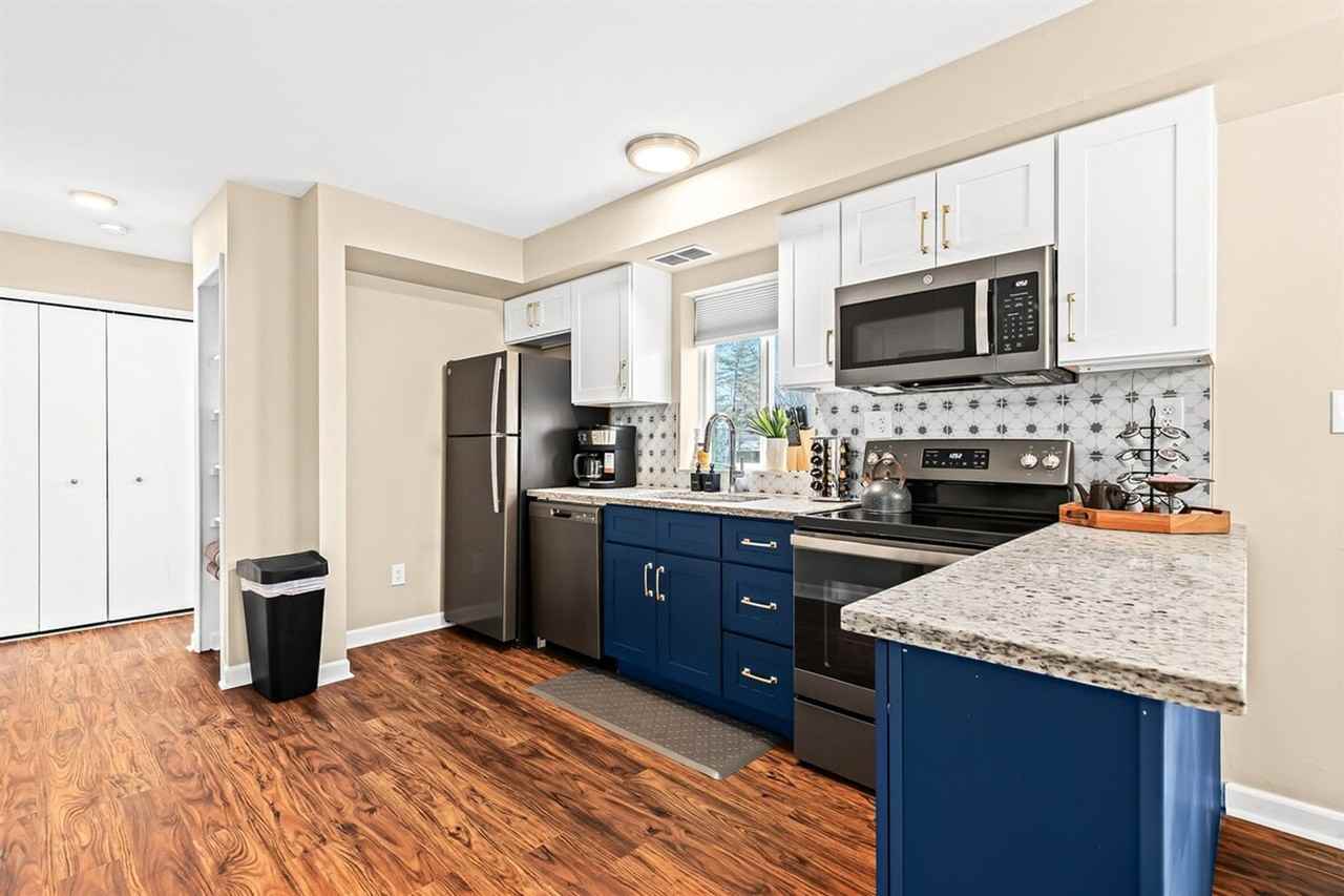 Sharon Ln #1032335P - Photo 6 of 29