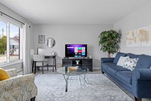 55 Hollywood Ct - Photo 1 of 1