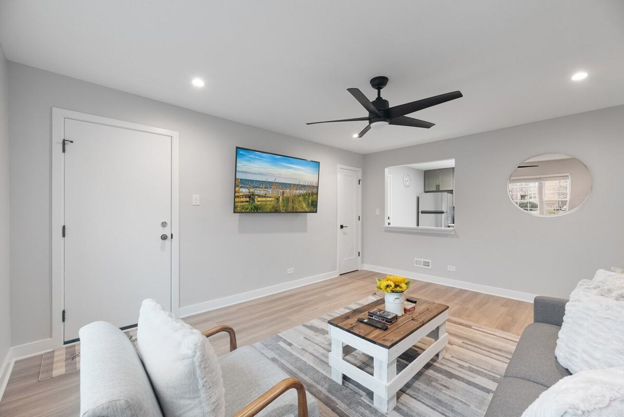 1001 Howard St #1032507P - Photo 3 of 13