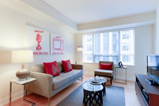 348 Wellington Street West - Photo 1 of 1