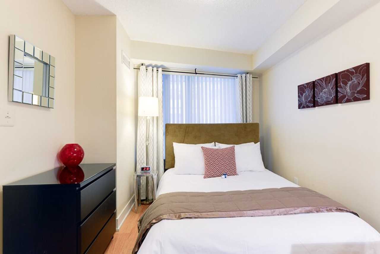 348 Wellington St W #1034873P - Photo 5 of 11