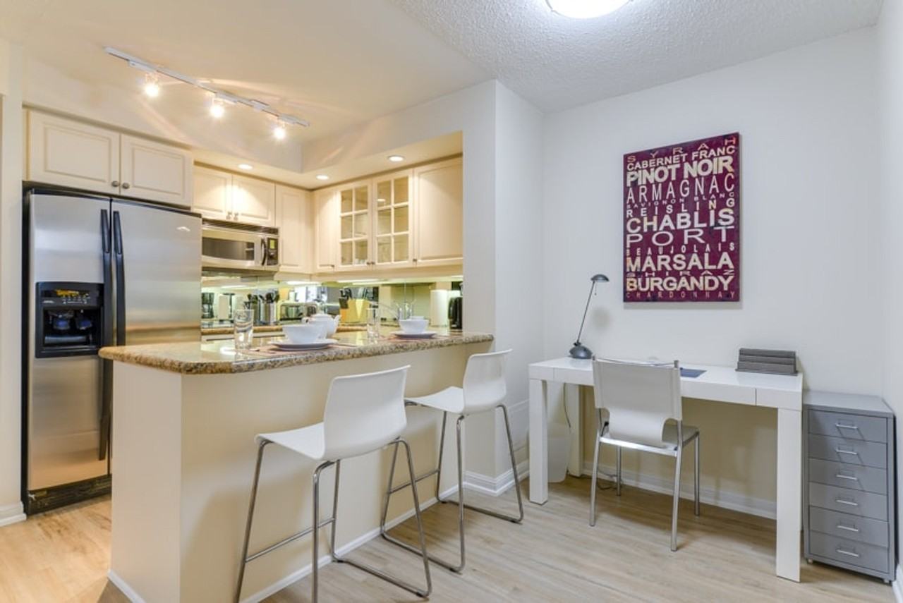 190 University Ave #1034885P - Photo 5 of 11