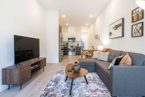 featured image of 1333 E Denny Way