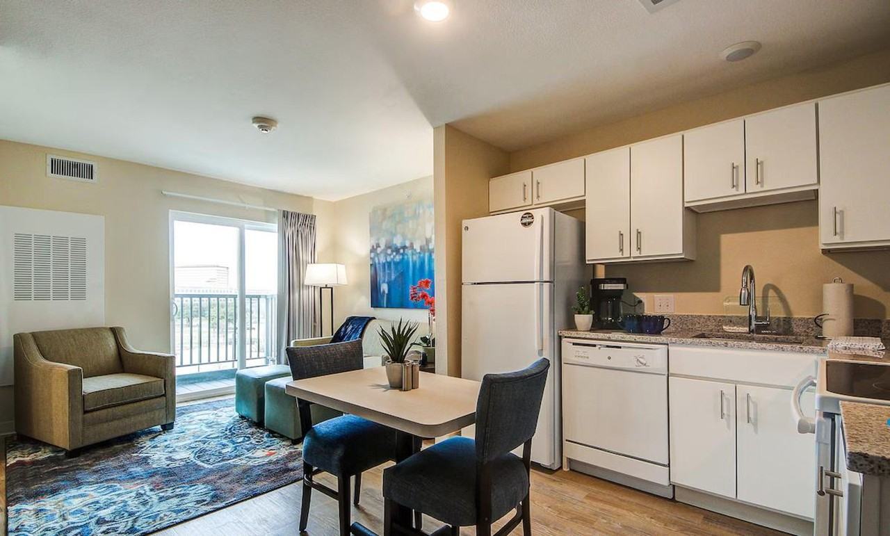 2210 N Glenville Dr #1039335P - Photo 6 of 12