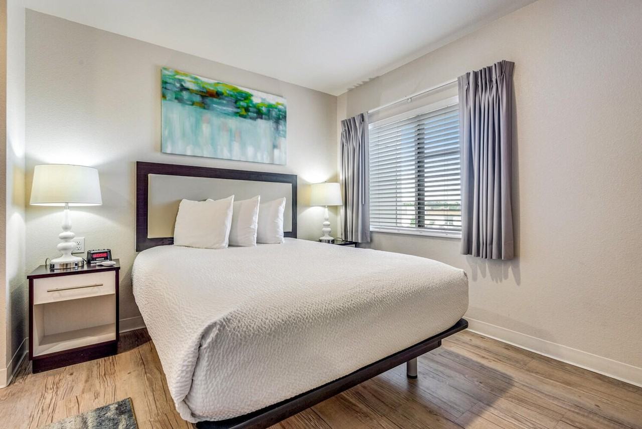 11400 East Peakview Avenue - Photo 4 of 42