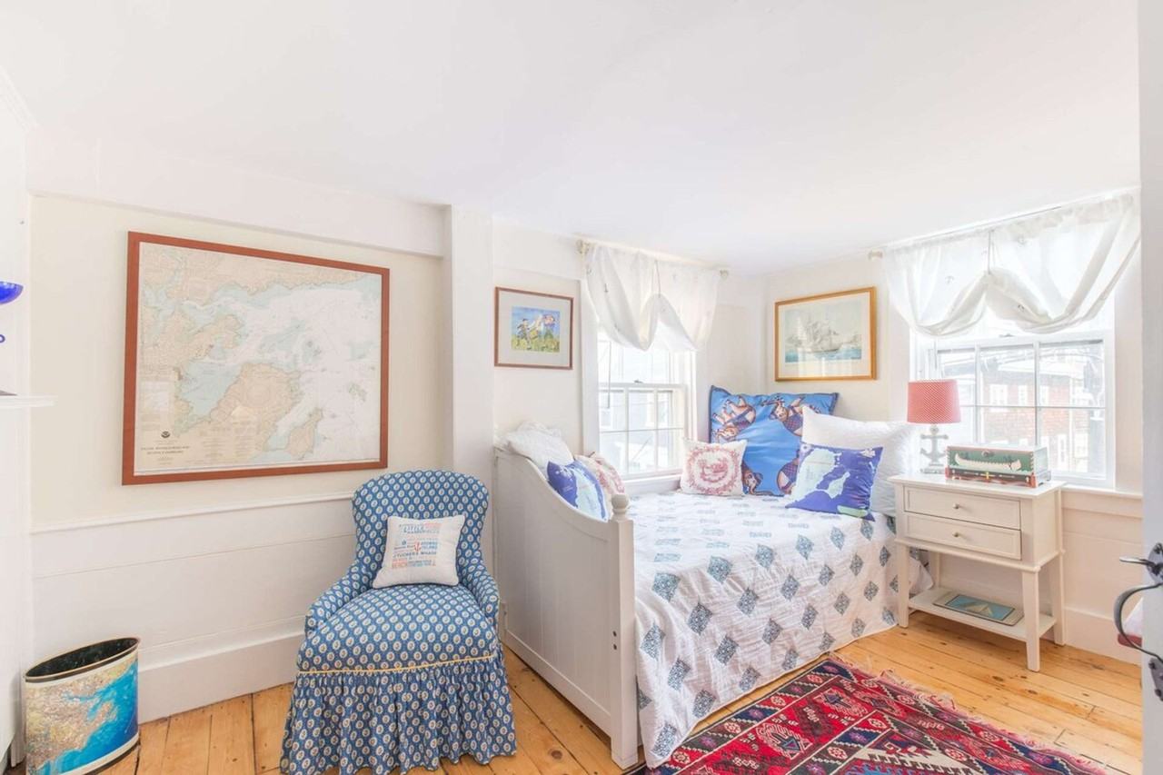 50 Elm St #1045441P - Photo 7 of 43