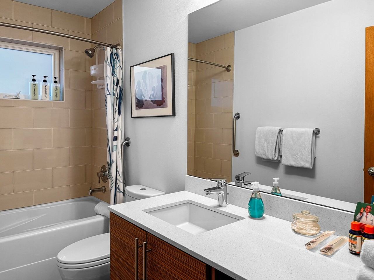 2904 Alki Ave Sw #1051270P - Photo 4 of 33