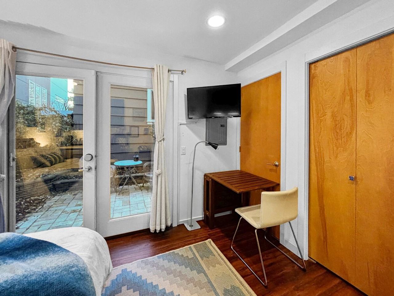 2904 Alki Ave Sw #1051270P - Photo 6 of 33