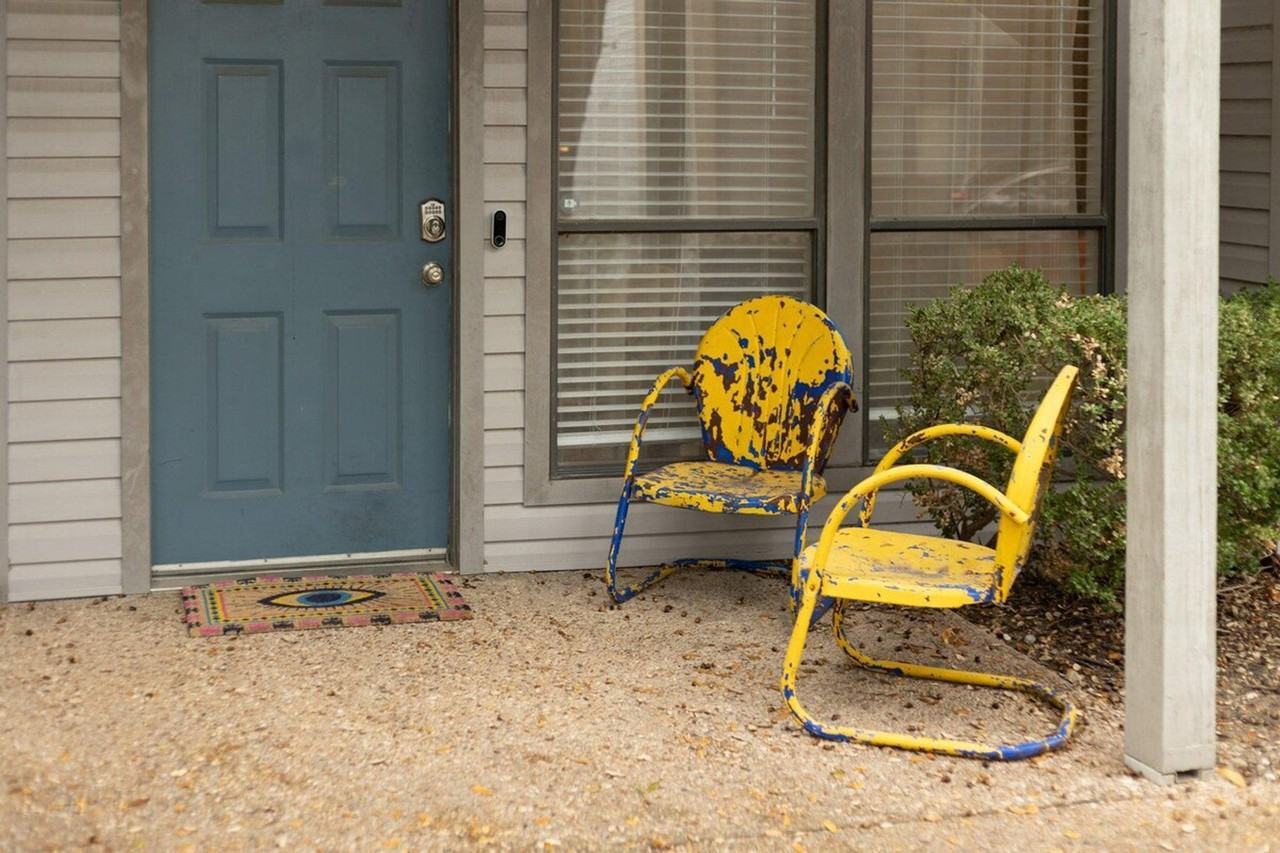 802 South 1st Street #1054235P - Photo 2 of 20