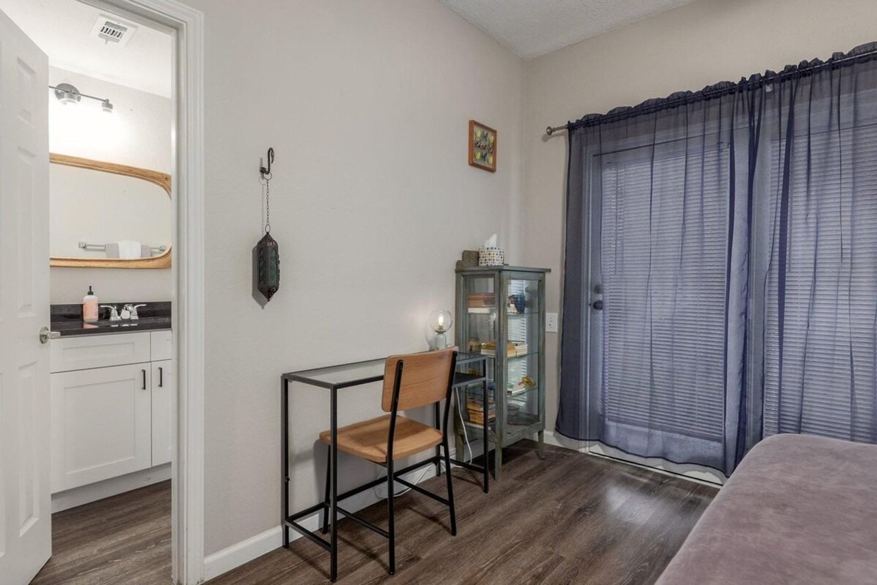 802 S 1st St #1054235P - Photo 7 of 20