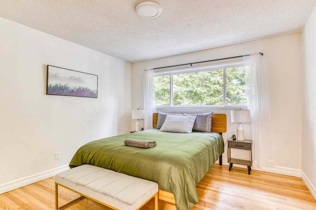 3201 Sw Sherwood Pl #1054293P - Photo 6 of 50