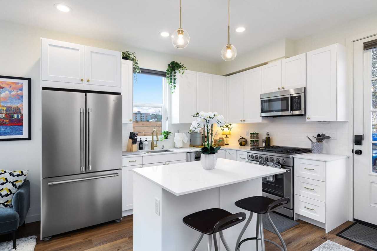 4404 37th Ave Sw #1054655P - Photo 6 of 40