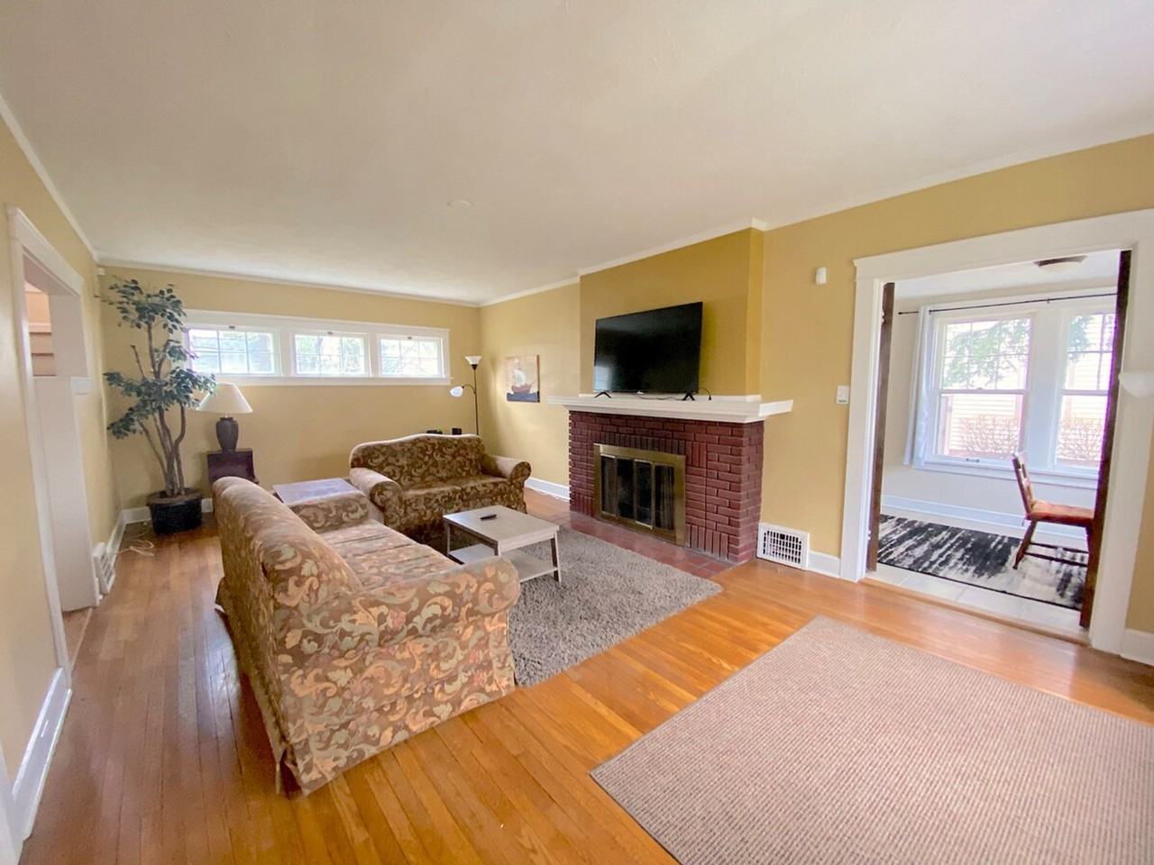 1611 Maple Rd #1057692P - Photo 3 of 31