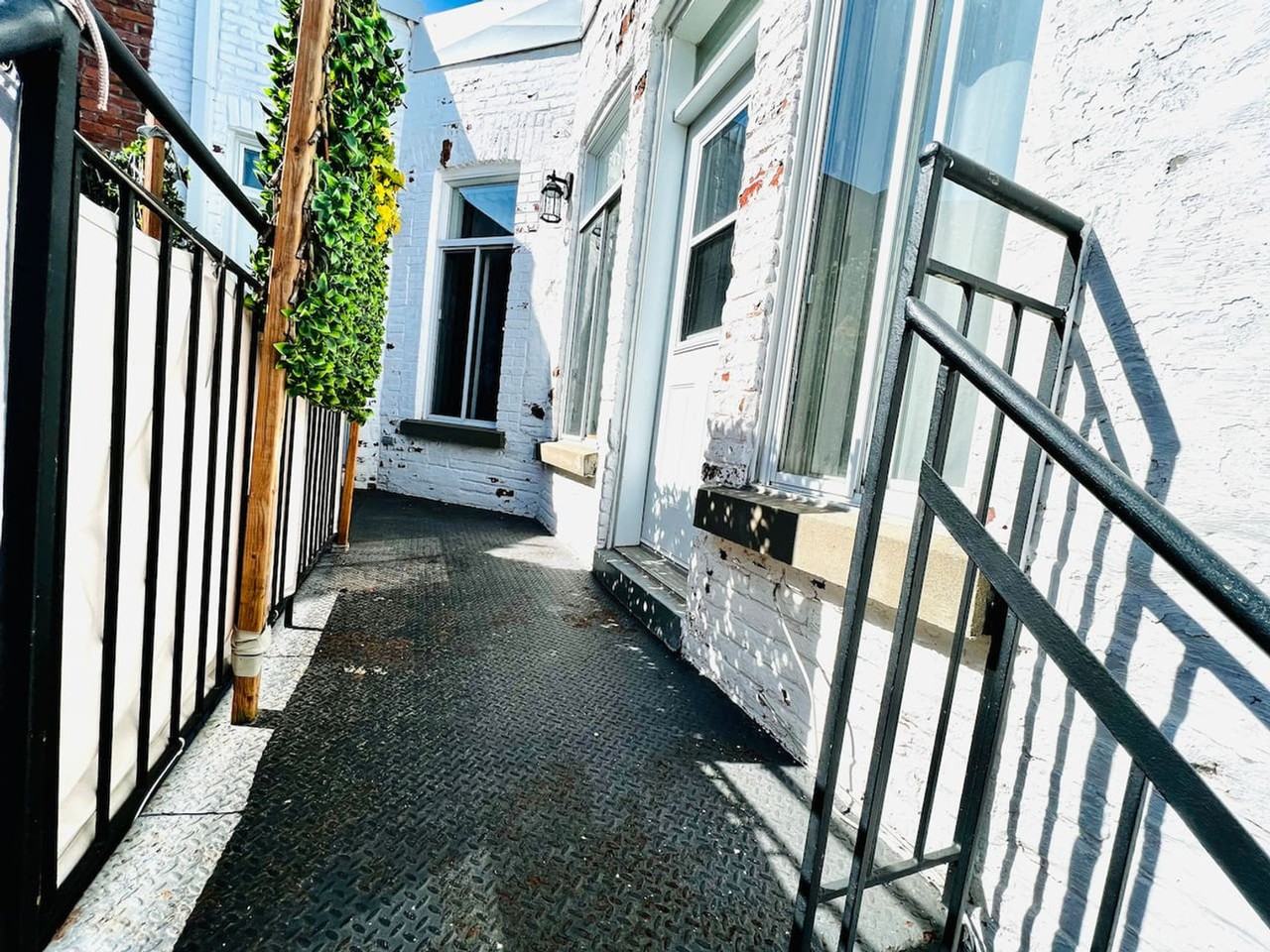 4850 Rue Sainte-Catherine E #1228878P - Photo 5 of 19