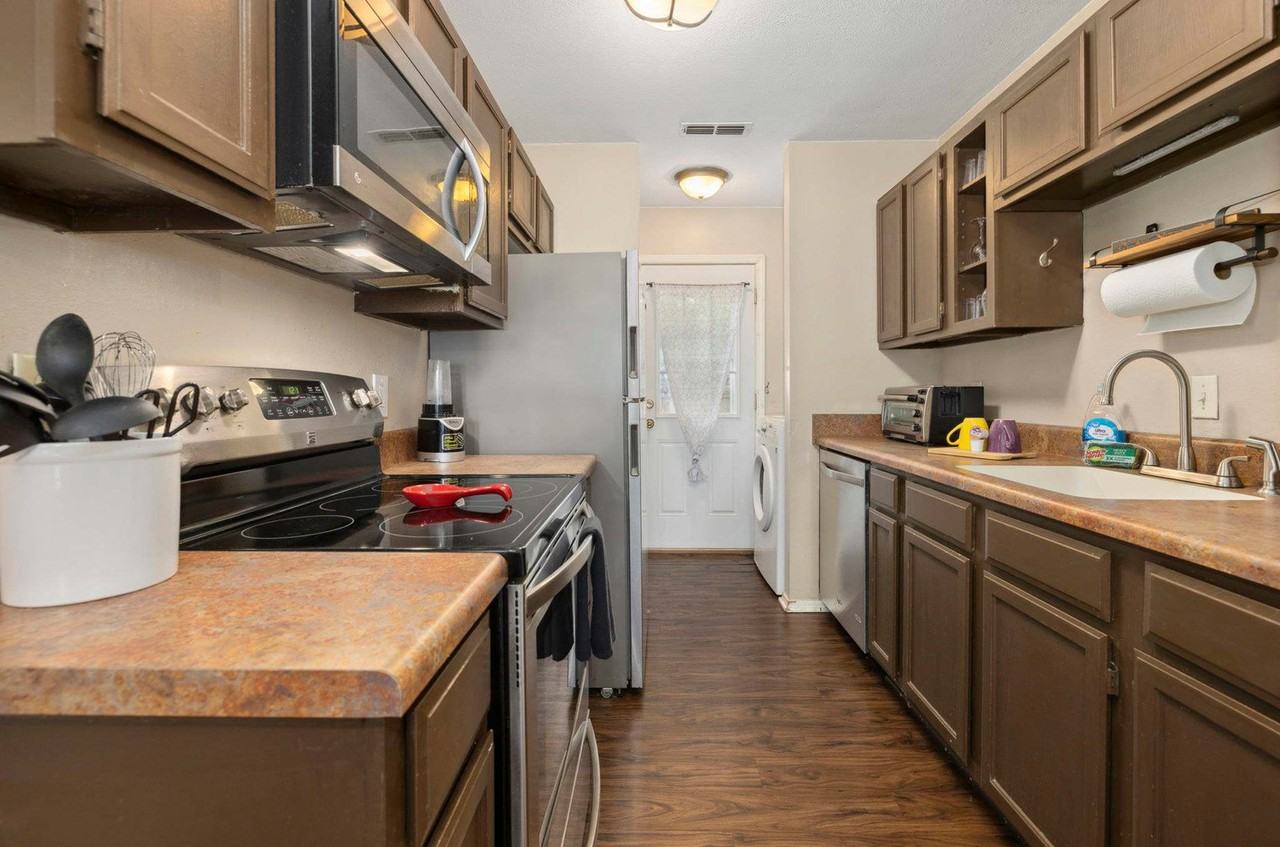 3191 W Oakfield St #1229426P - Photo 7 of 24