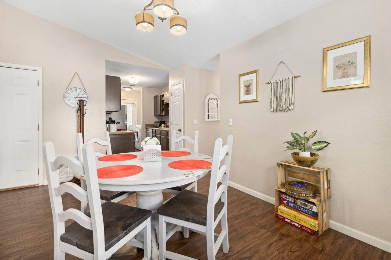 3191 W Oakfield St #1229426P - Photo 6 of 24