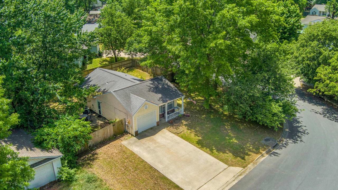 3191 W Oakfield St #1229426P - Photo 2 of 24