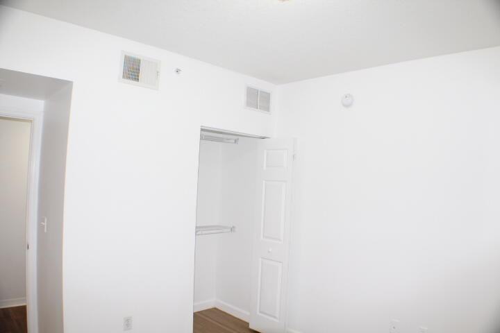 4907 Midtown Lane - Photo 2 of 16