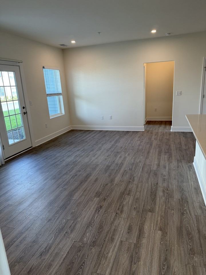 506 Union Drive #102 - Photo 4 of 12