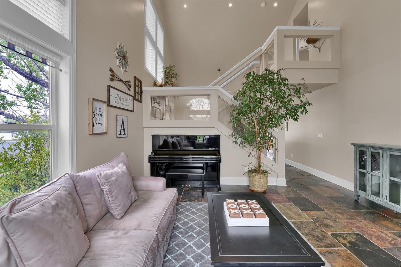 1464 W.S. - Photo 3 of 25