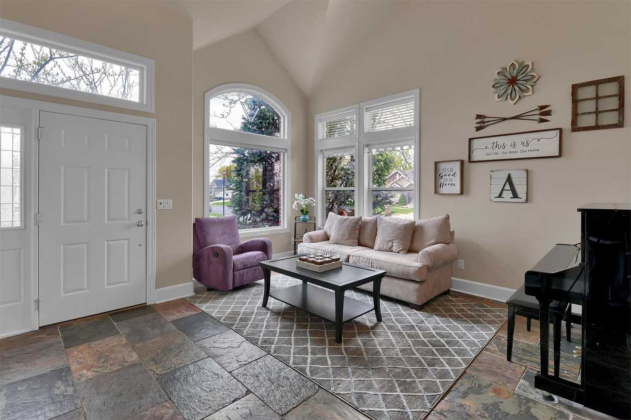 1464 W.S. - Photo 2 of 25