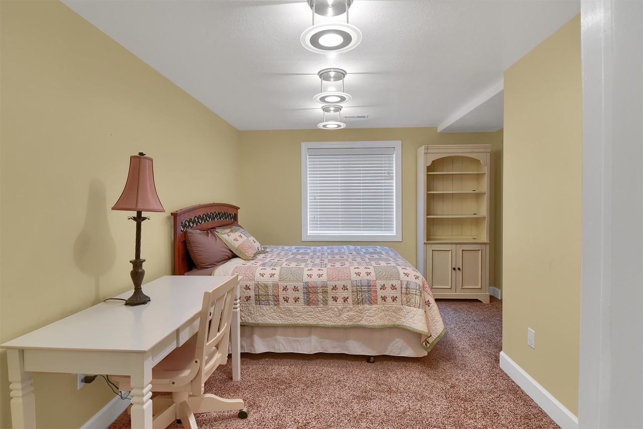 1464 W.S. - Photo 2 of 25