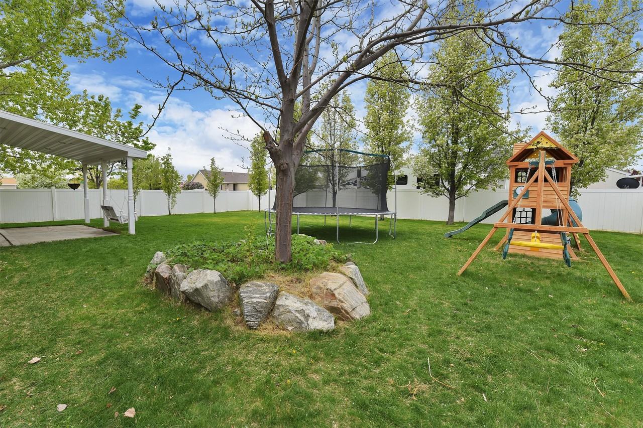 1464 W.S. - Photo 2 of 25