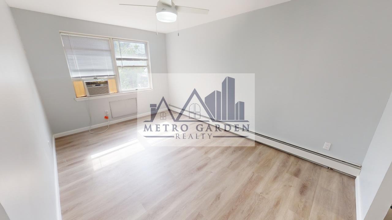 85-18 Lefferts Boulevard - Photo 3 of 19