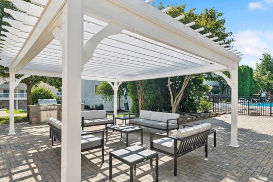 Eagle Rock Properties 3 of 4