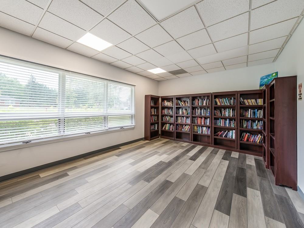 4825 Colonial Dr - Photo 7 of 9